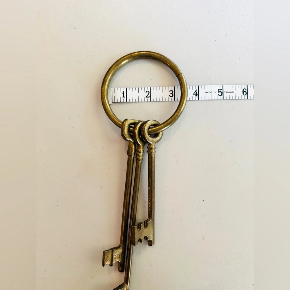 Vintage Brass Skeleton Keys on Ring - Retro Home Decor